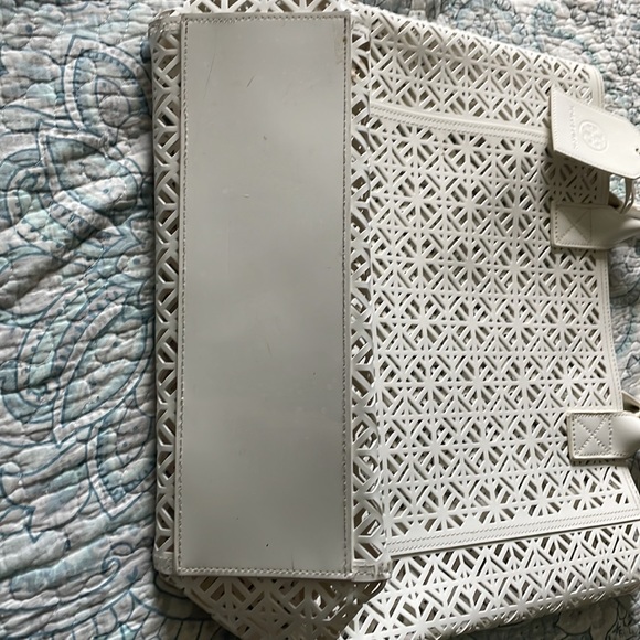 Tory Burch White Tote bag $150 - Picture 5 of 7